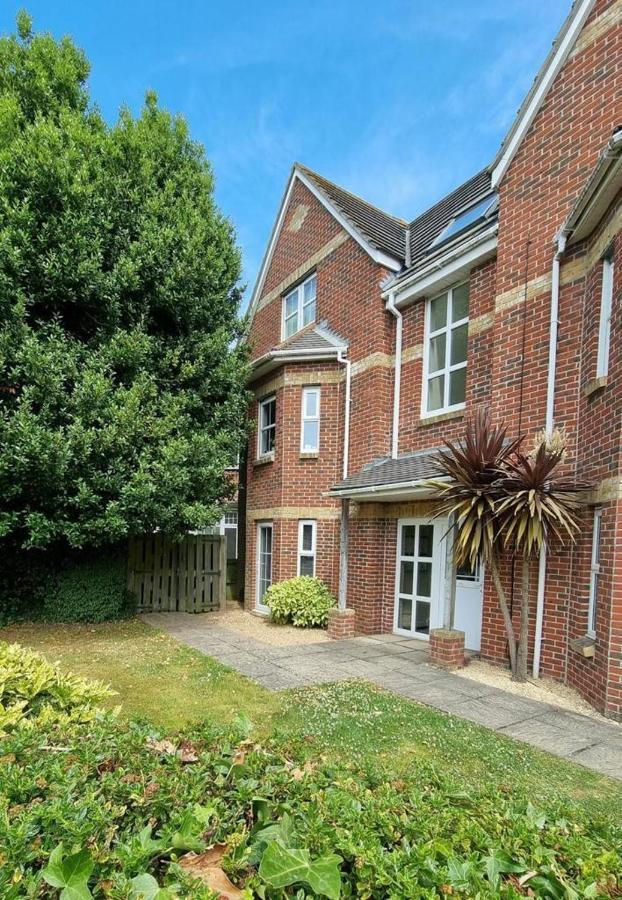 Centrally Located Boscombe Beach Apart With Parking ボーンマス エクステリア 写真