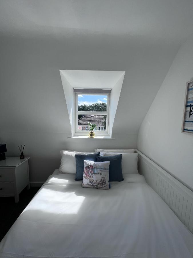 Centrally Located Boscombe Beach Apart With Parking ボーンマス エクステリア 写真